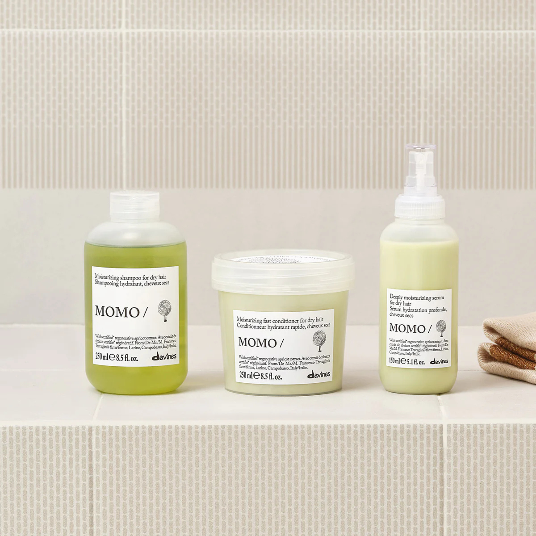 Davines. MOMO Moisturizing Shampoo Bar - 100 gr
