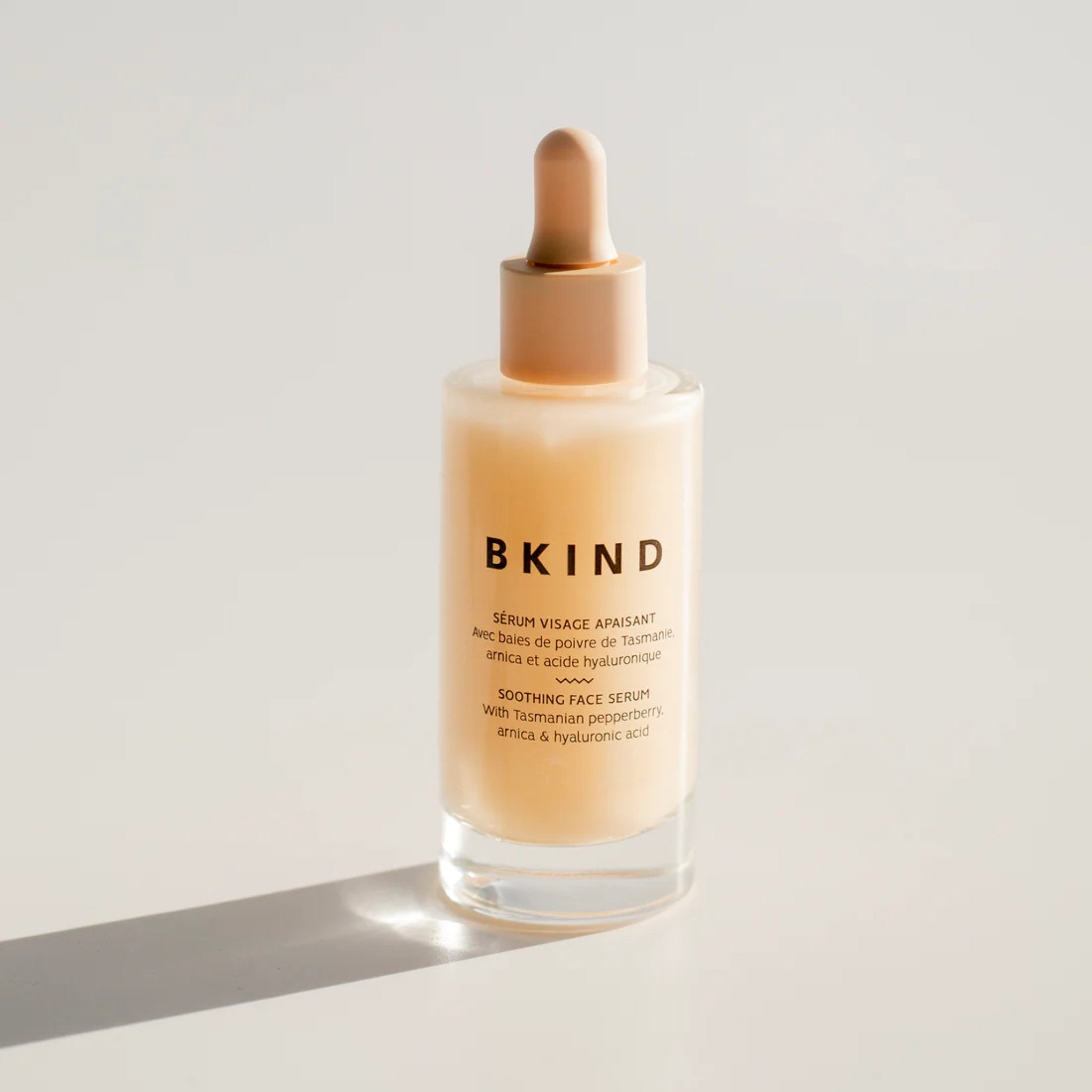 BKIND. Sérum Visage Apaisant avec Arnica et Acide Hyaluronique - 48 ml - Concept C. Shop