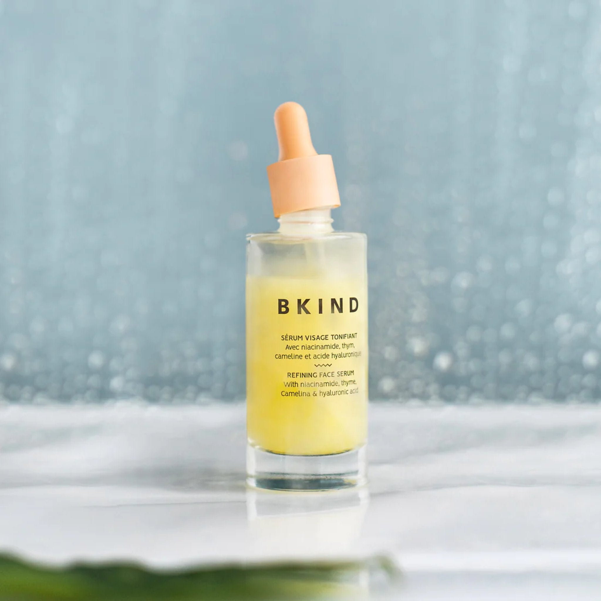 BKIND. Sérum Visage Tonifiant avec Niacinamide et Eau d'Hamamélis - 48 ml - Concept C. Shop