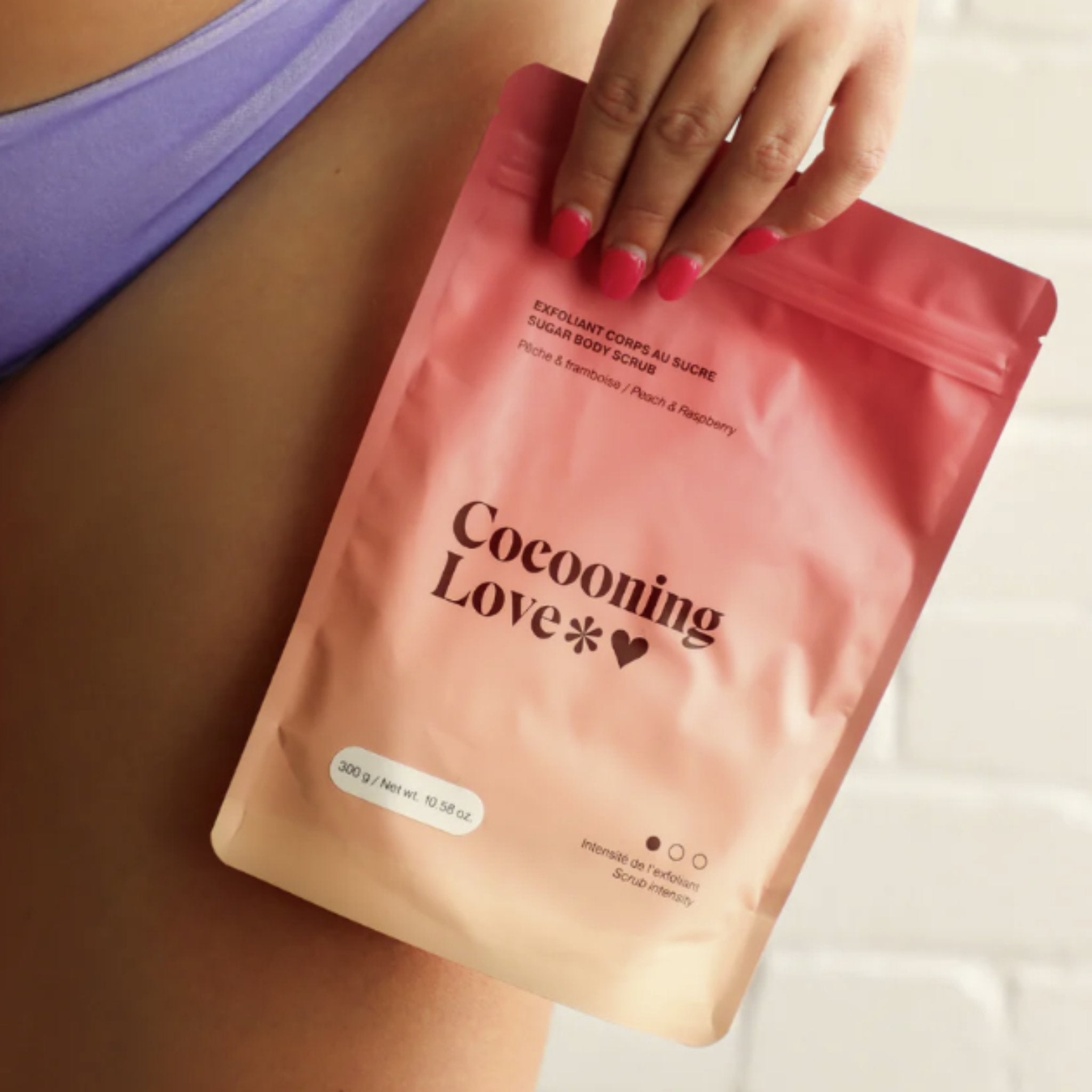 Cocooning Love. Exfoliant Corps au Sucre Pêche & Framboise - 300 gr - Concept C. Shop