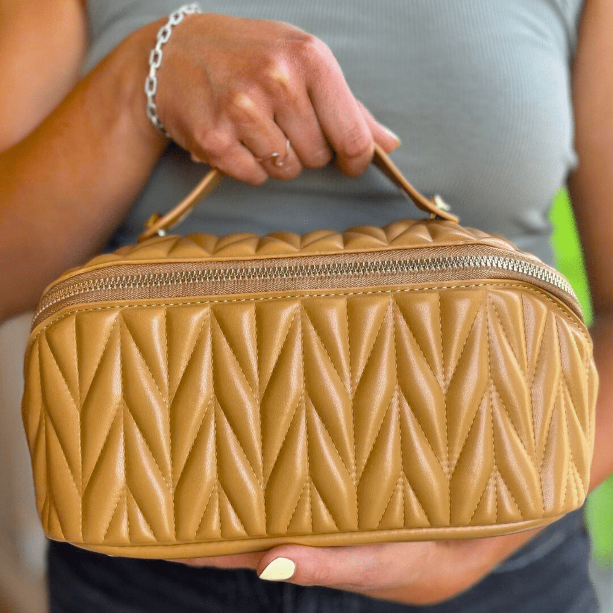Concept C. Trousse Cosmétique Matelassée en Cuir Vegan - Caramel - Concept C. Shop