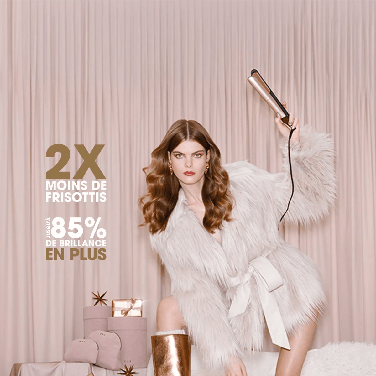GHD. Coffret Des Fêtes Fer Plat Chronos - Cashmere - Concept C. Shop