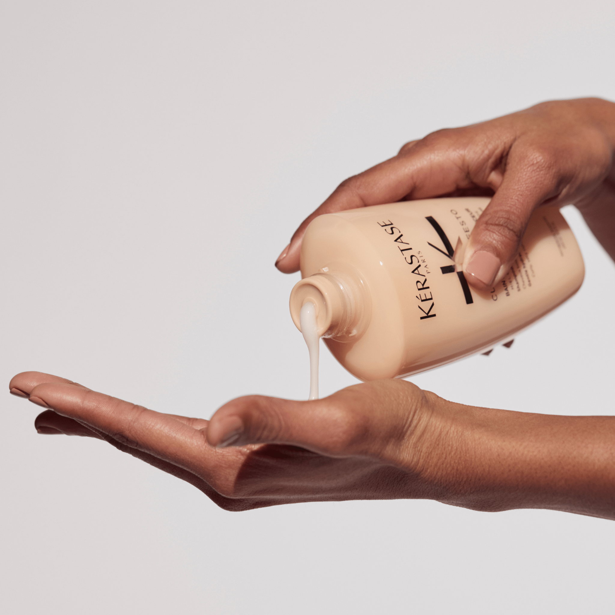 Kérastase. Curl Manifesto Shampoing Bain Hydratation Douceur - 80 ml - Concept C. Shop