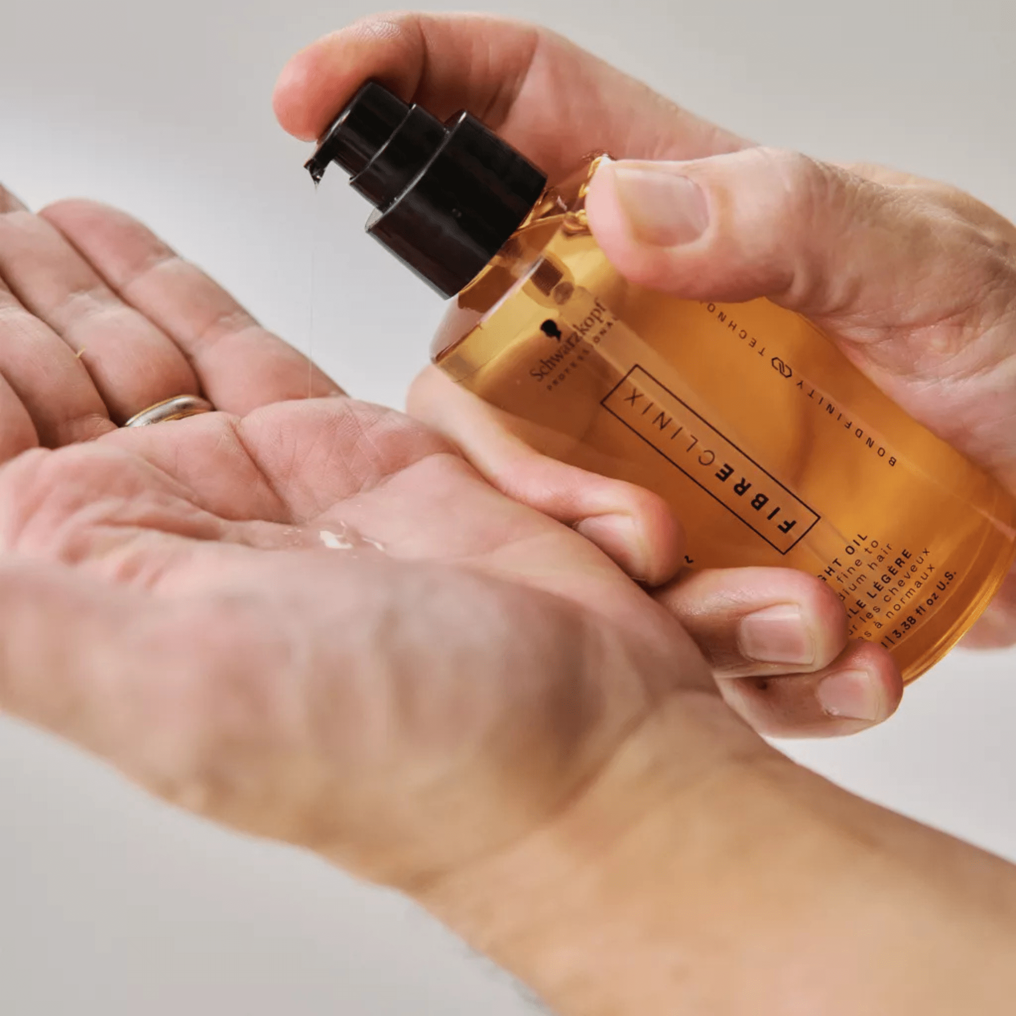 Schwarzkopf. Huile Légère Nourish Fibre Clinix - 100 ml - Concept C. Shop
