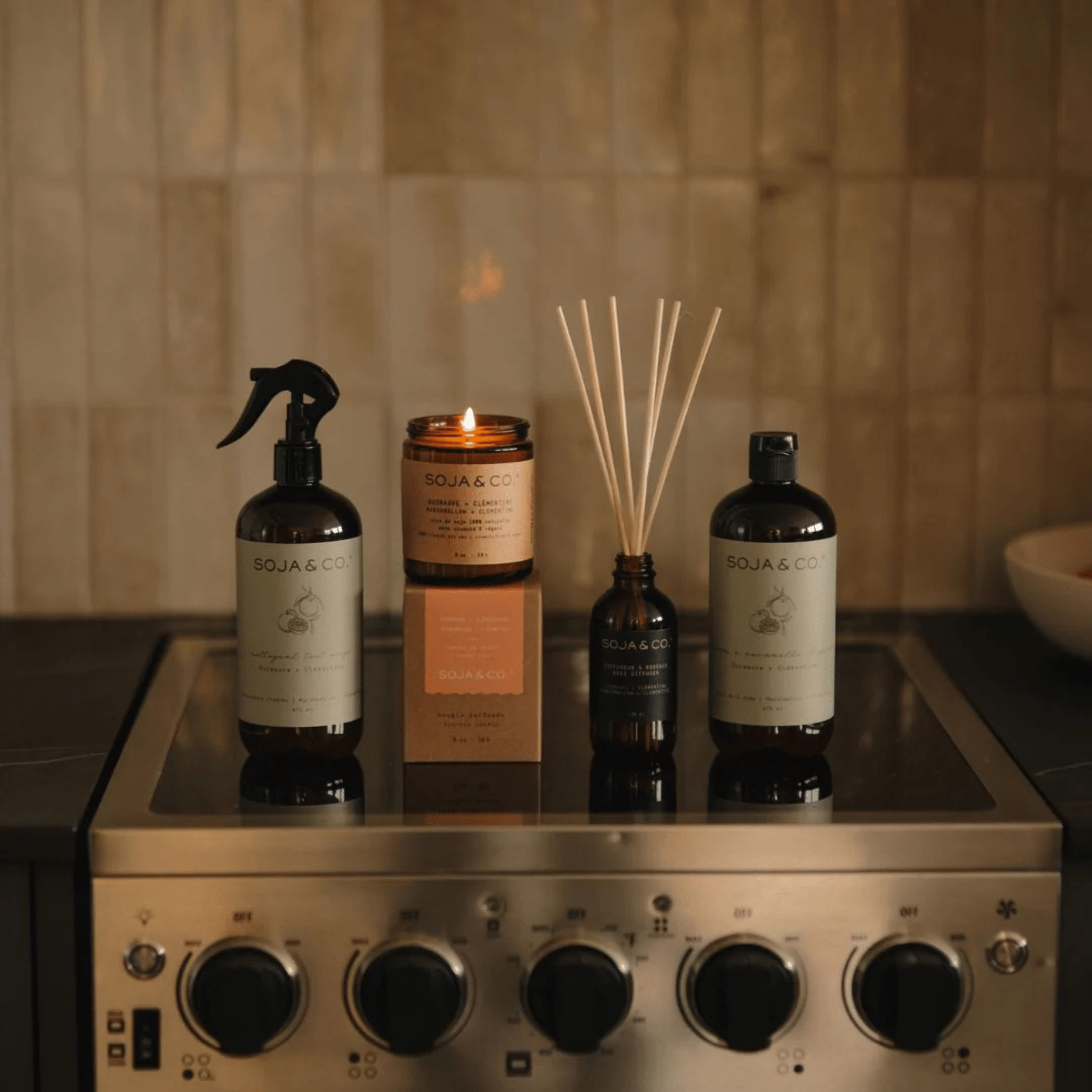 SOJA&CO. Bougie Guimauve + Clémentine - 4 oz - Concept C. Shop