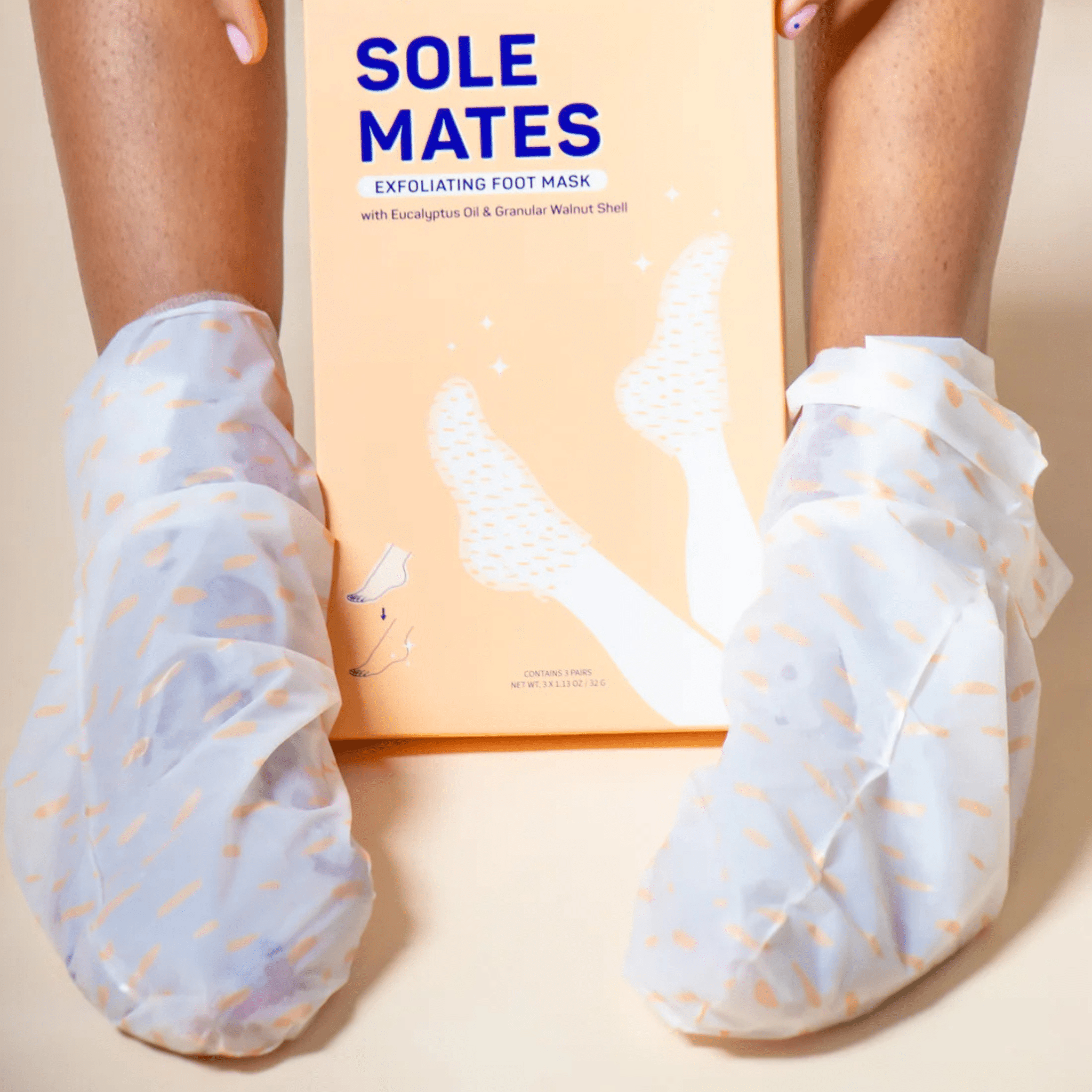 Spa Life. Masques Exfoliants Pour Les Pieds Huile D'Eucalyptus Et Coquille De Noissettes - 1 Paire - Concept C. Shop