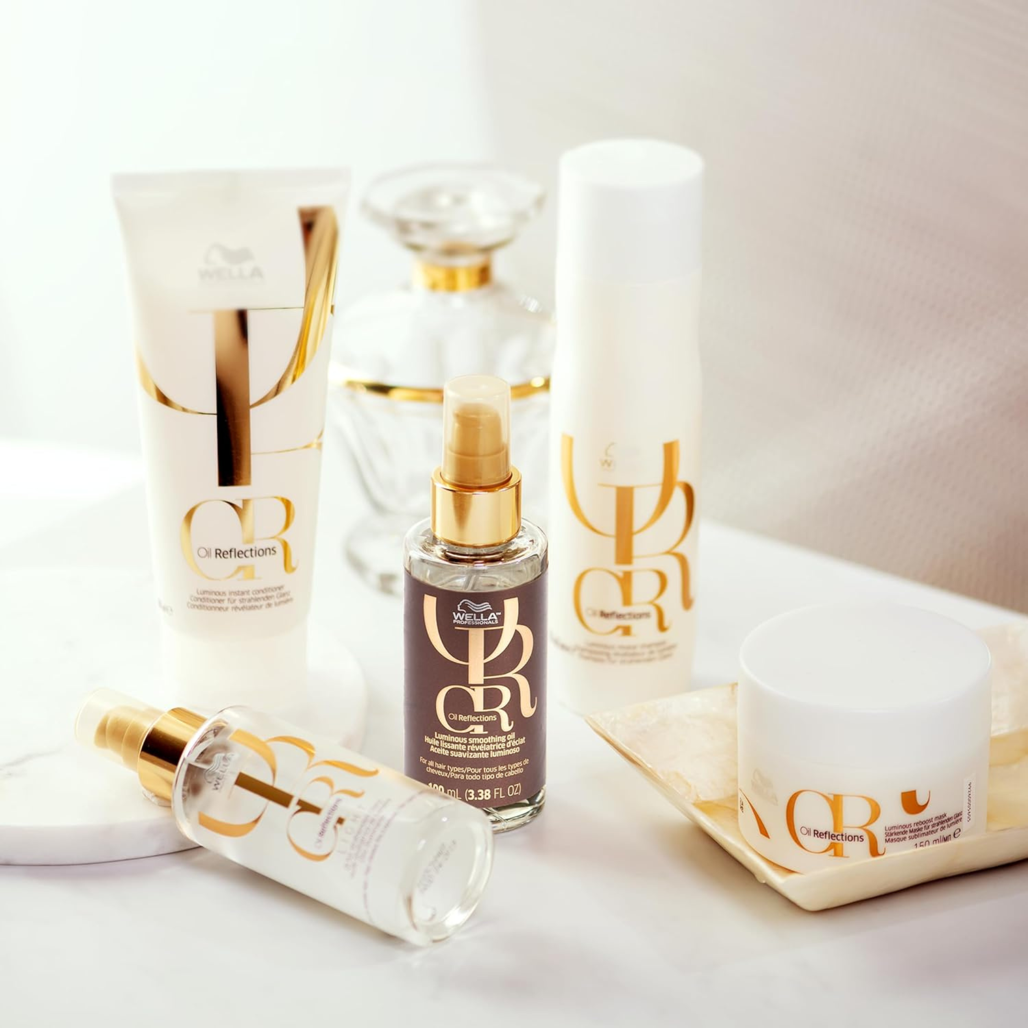 Wella. Oil Reflections Huile Lissante Révélatrice D'Éclat - 30 ml - Concept C. Shop