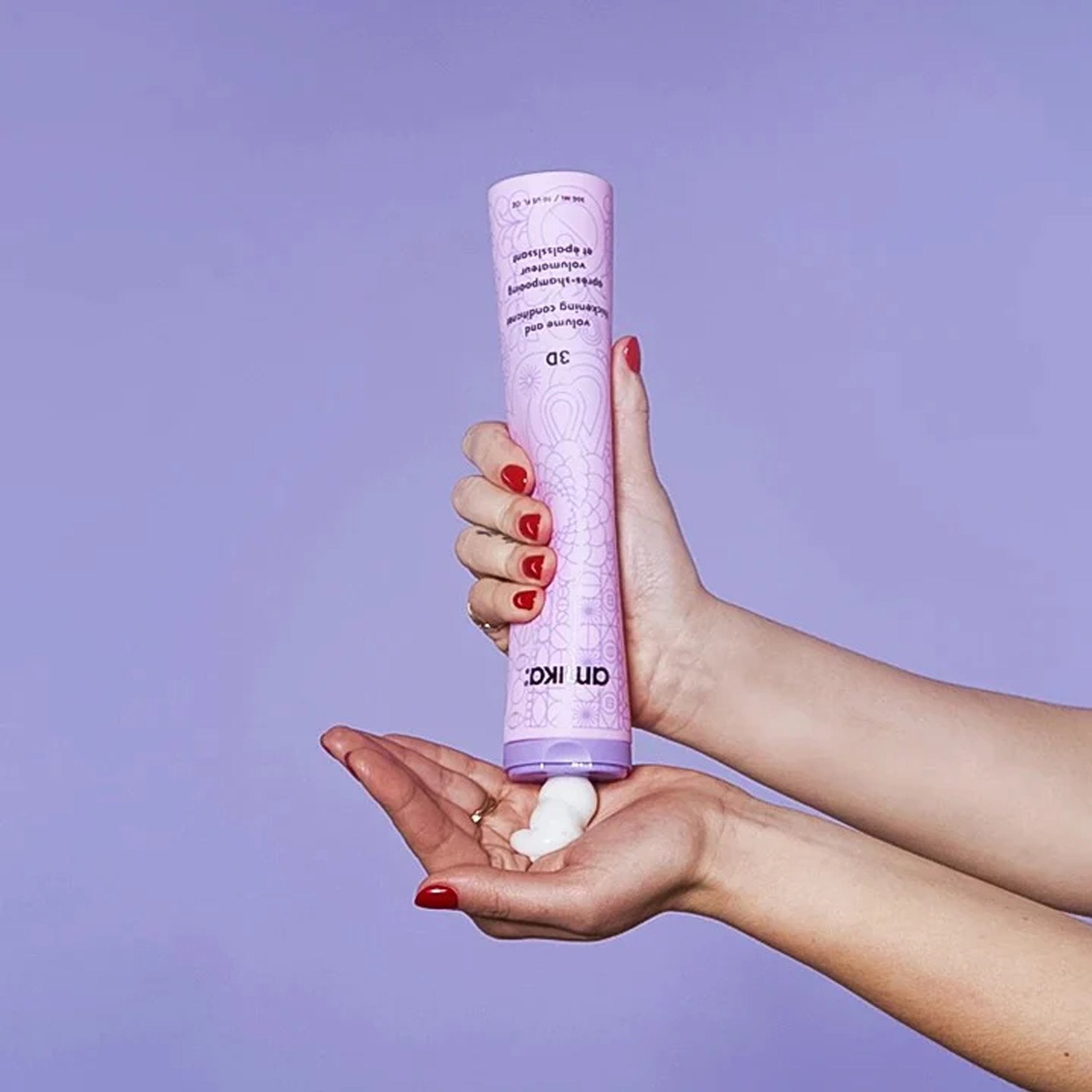Amika. Revitalisant Volumateur et Épaississant 3D - 300ml - Concept C. Shop