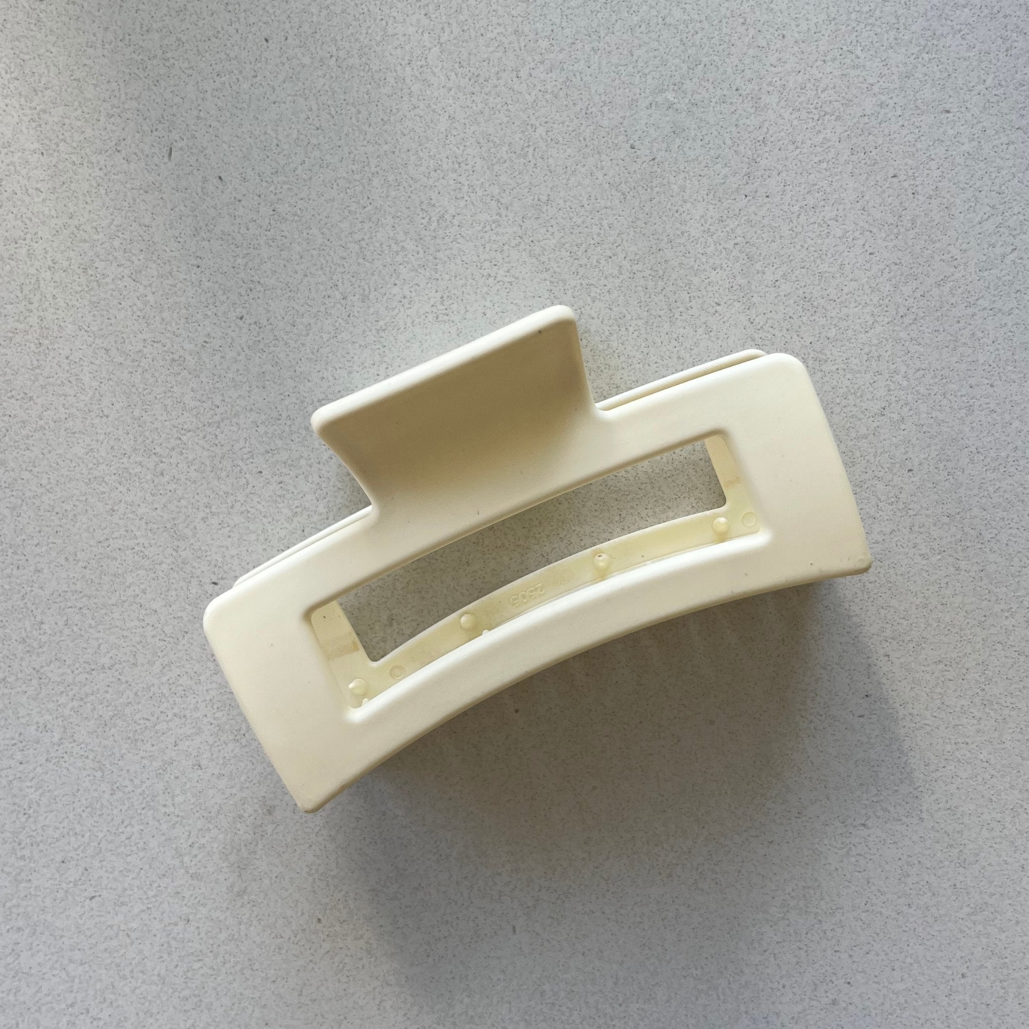 Concept C. Pince Rectangulaire Mate - Creme 10cm - Concept C. Shop