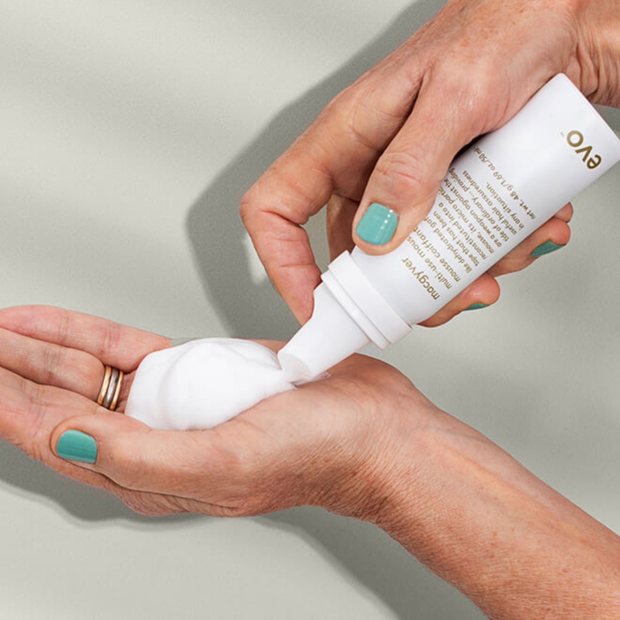 Evo. Macgyver Mousse Coiffante Multi-Usage - 50 ml - Concept C. Shop