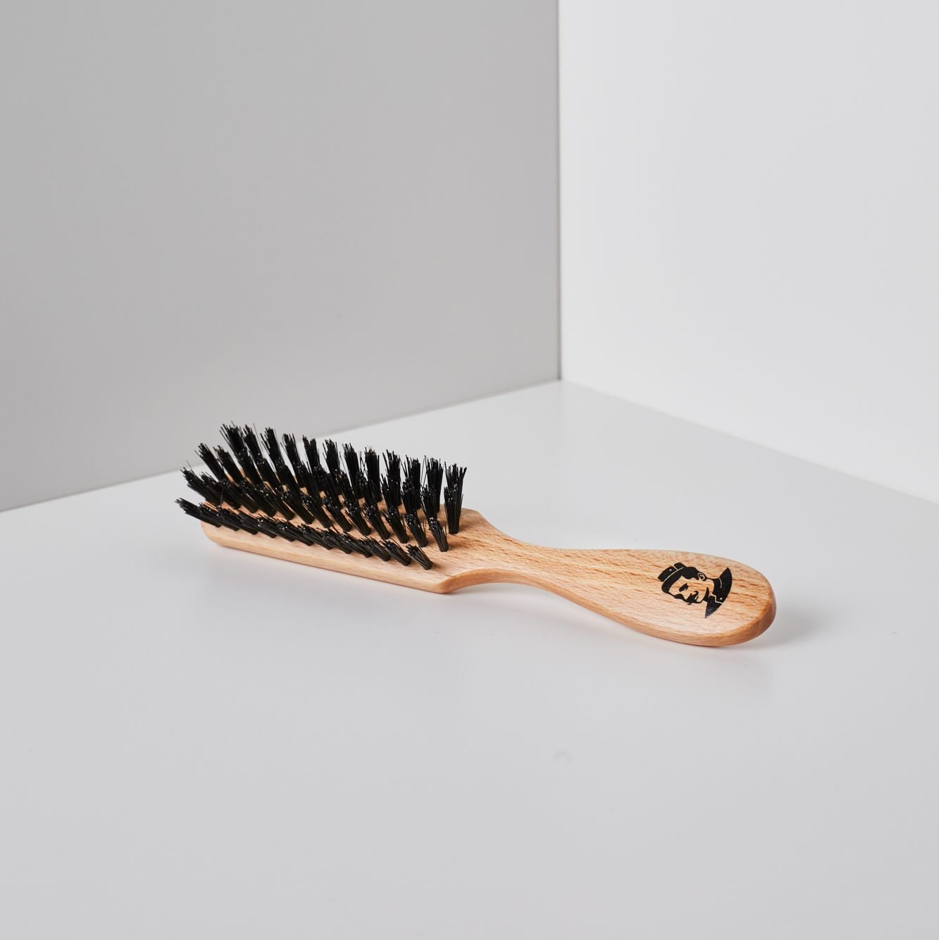 Groom. Brosse à barbe GROOM - Concept C. Shop
