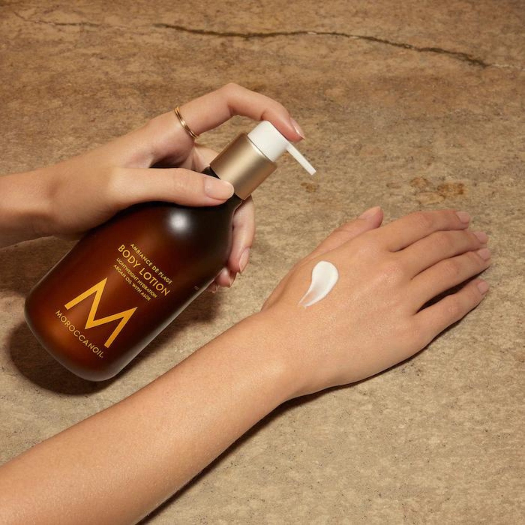 Moroccanoil. Lotion Pour le Corps Fragrance Ambiance de Plage - 360 ml - Concept C. Shop