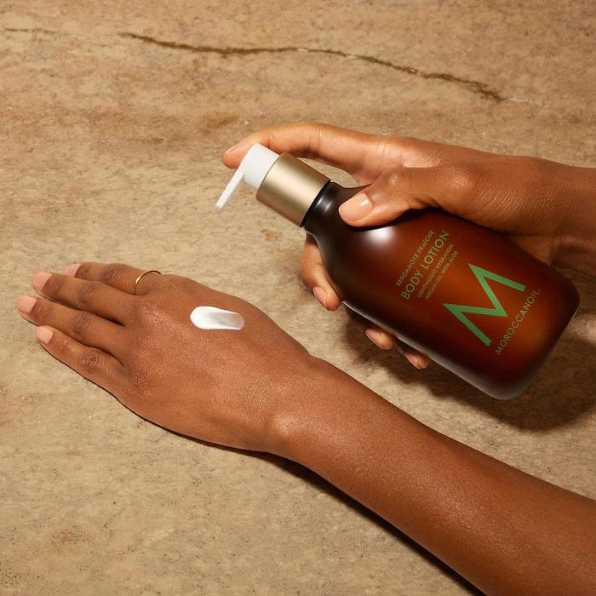 Moroccanoil. Lotion Pour le Corps Fragrance Bergamote Fraîche - 360 ml - Concept C. Shop