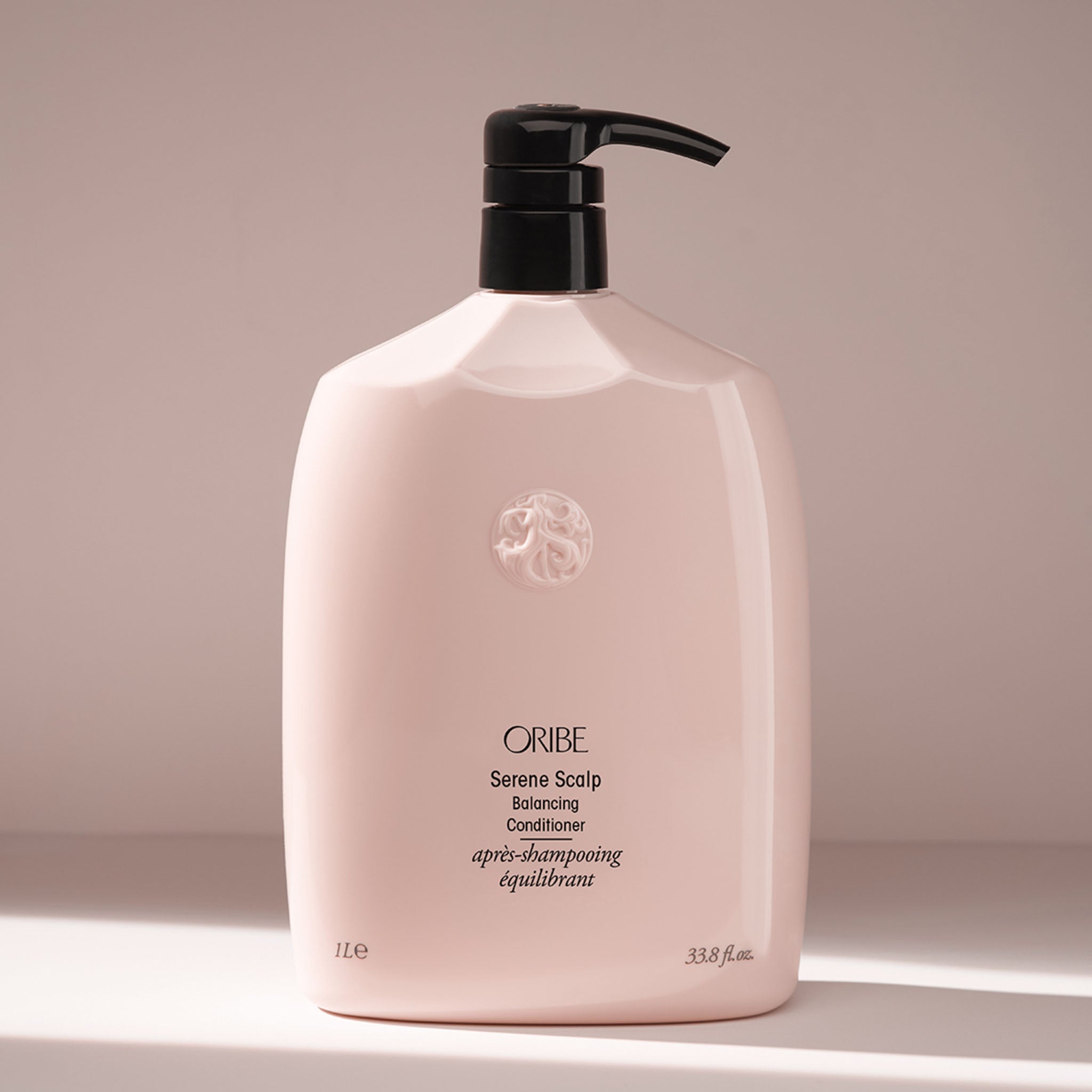 Oribe. Après-Shampoing Équilibrant Serene Scalp - 1000 ml - Concept C. Shop