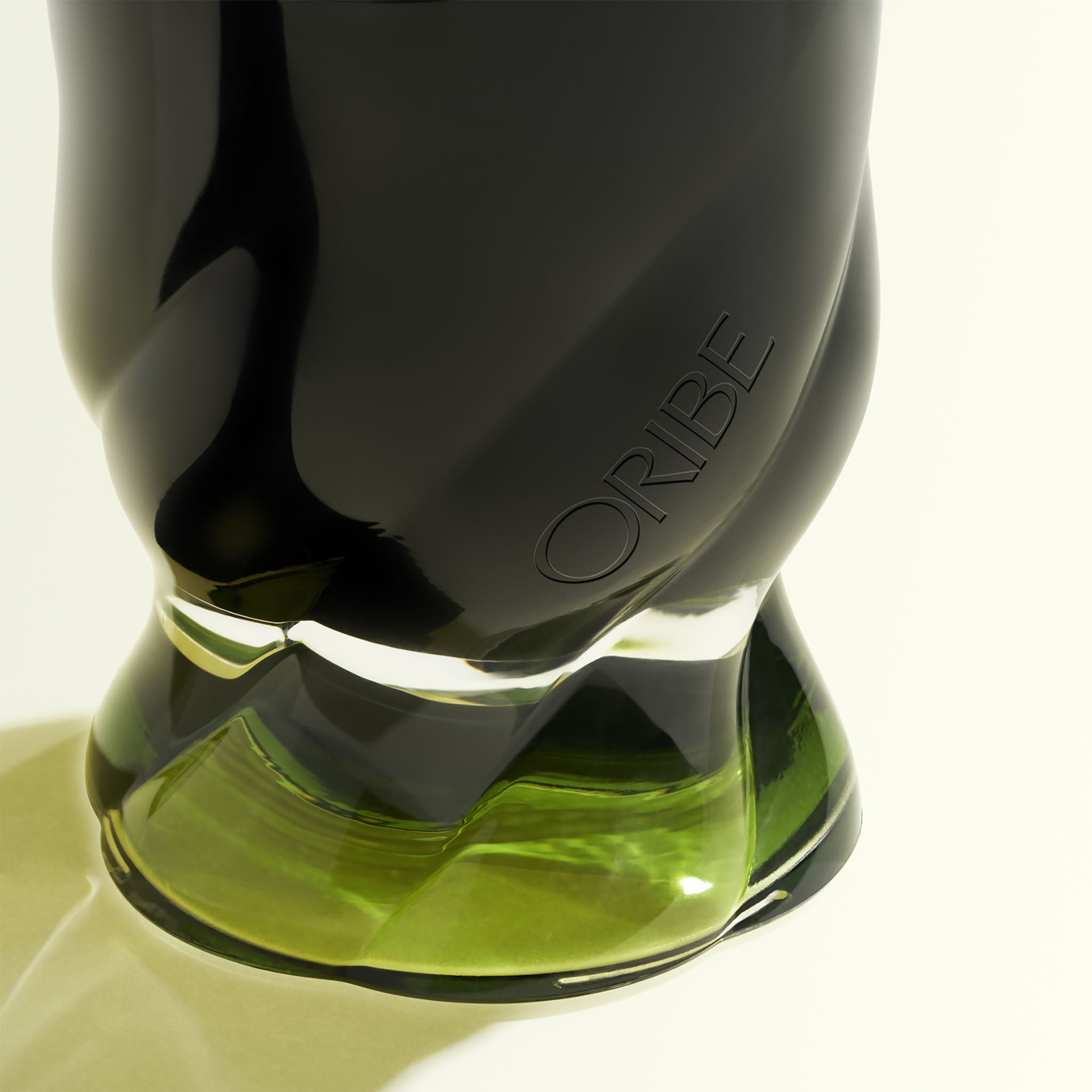Oribe. Chandelle Parfumée Desertland - Concept C. Shop