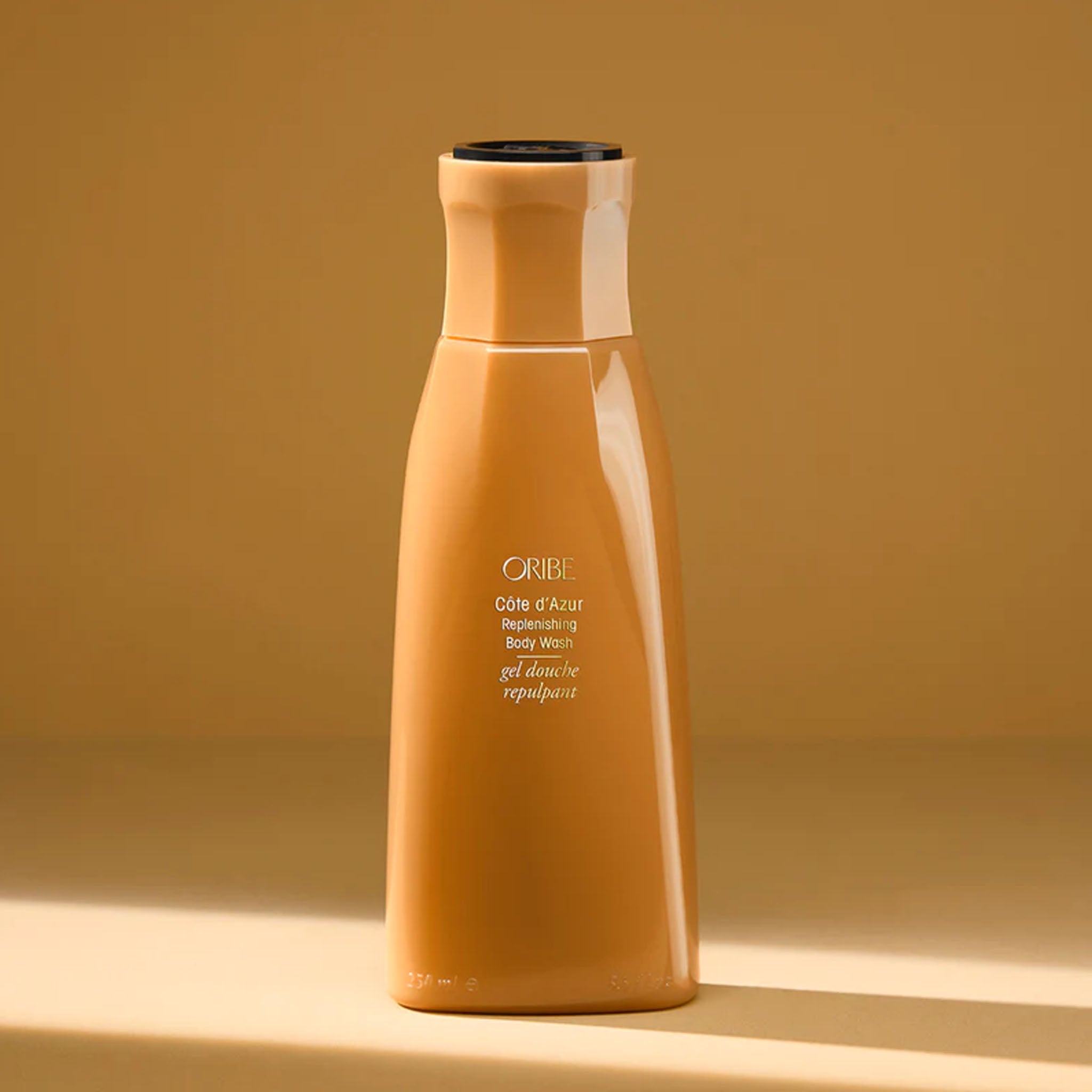 Oribe. Gel Douche Repulpant Côte d'Azur - 250 ml - Concept C. Shop