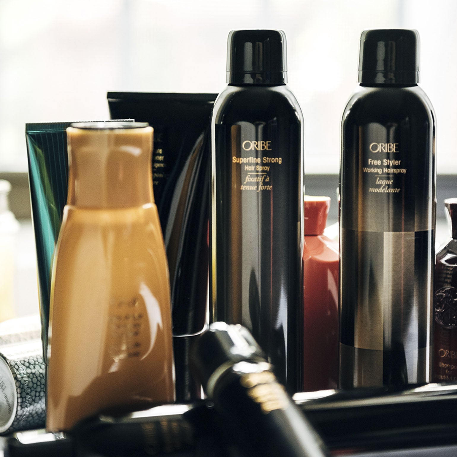Oribe. Laque Modelante Free Styler - 300 ml - Concept C. Shop