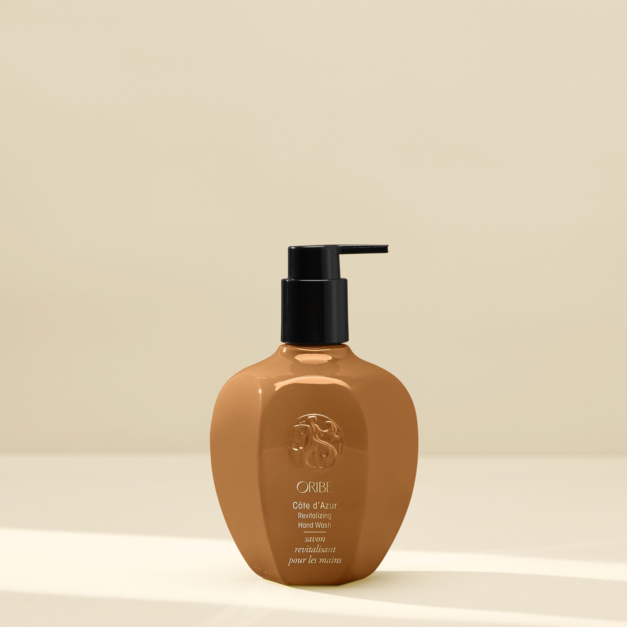 Oribe. Savon Revitalisant Pour les Mains - 300 ml - Concept C. Shop