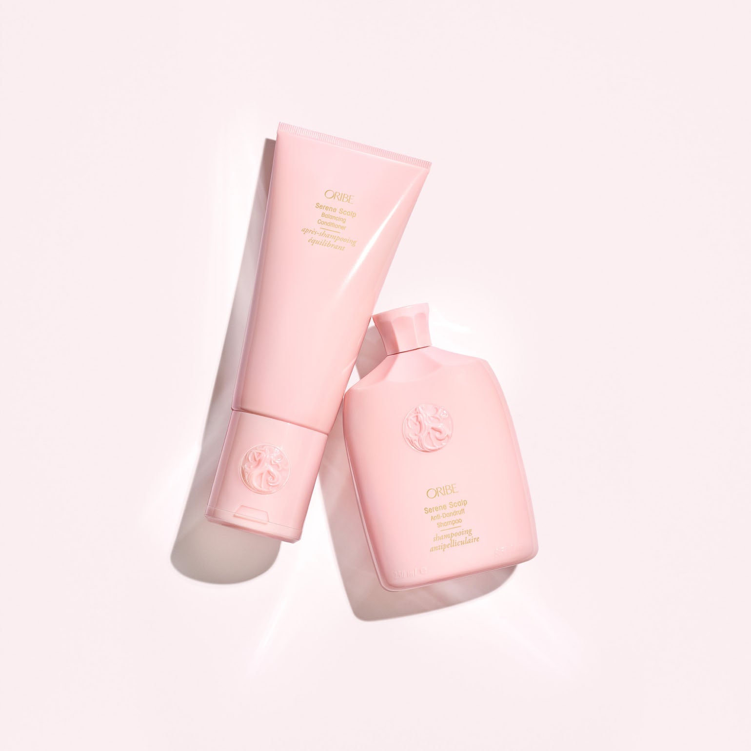 Oribe. Shampoing Antipelliculaire Serene Scalp - 250 ml - Concept C. Shop