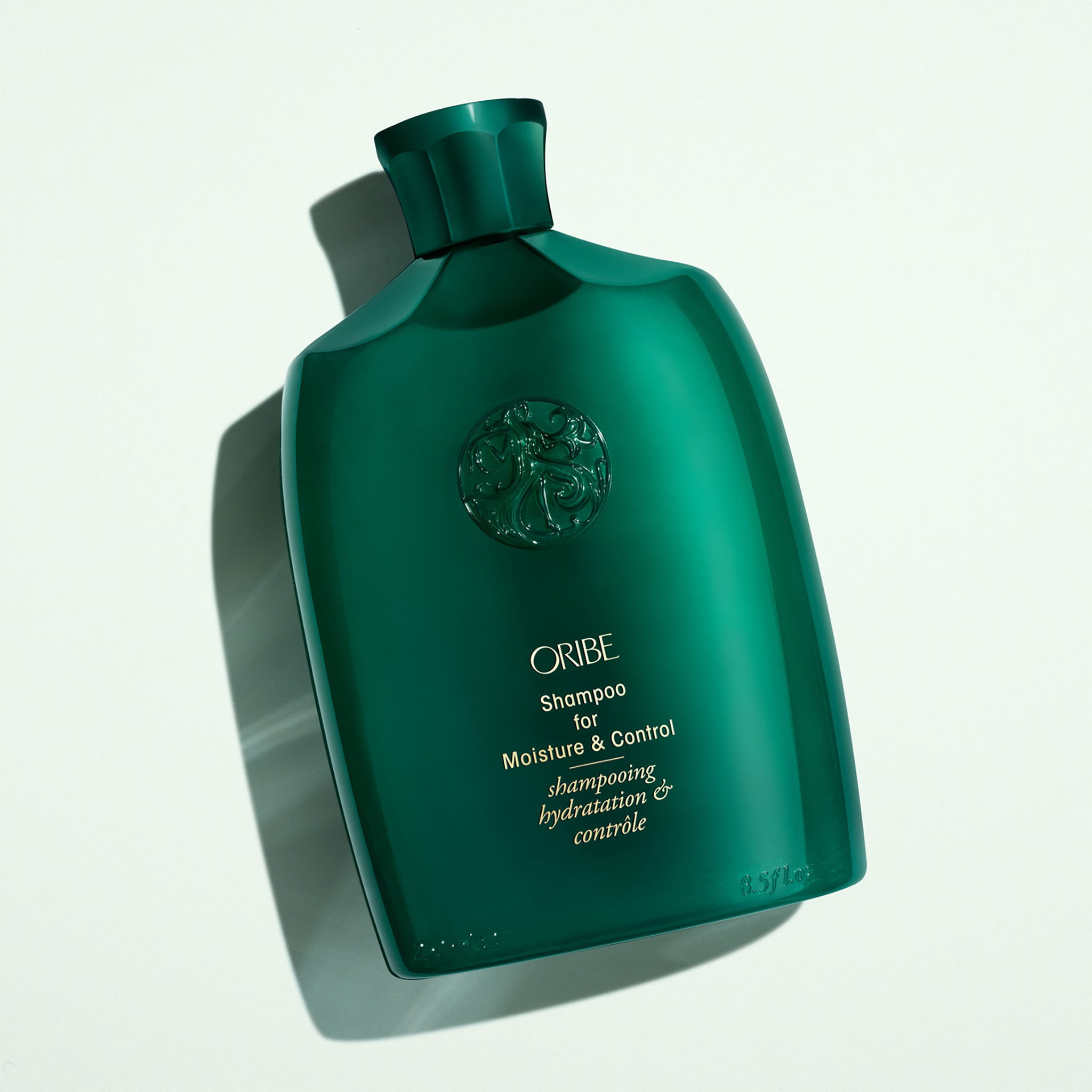 Oribe. Shampoing pour Hydratation et Contrôle - 250 ml - Concept C. Shop