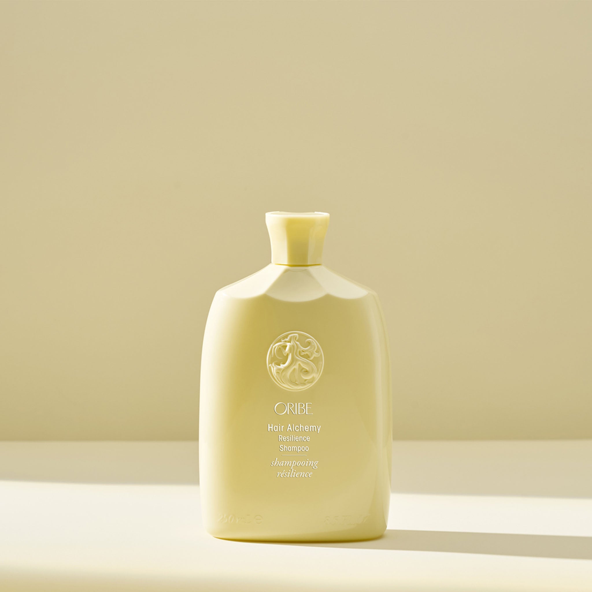 Oribe. Shampoing Résilience Hair Alchemy - 1000 ml - Concept C. Shop