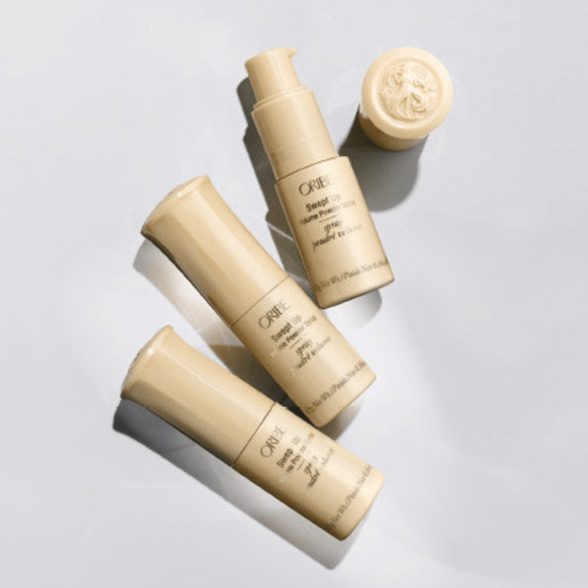 Oribe. Spray Poudré Volume Swept Up - 4.5g - Concept C. Shop