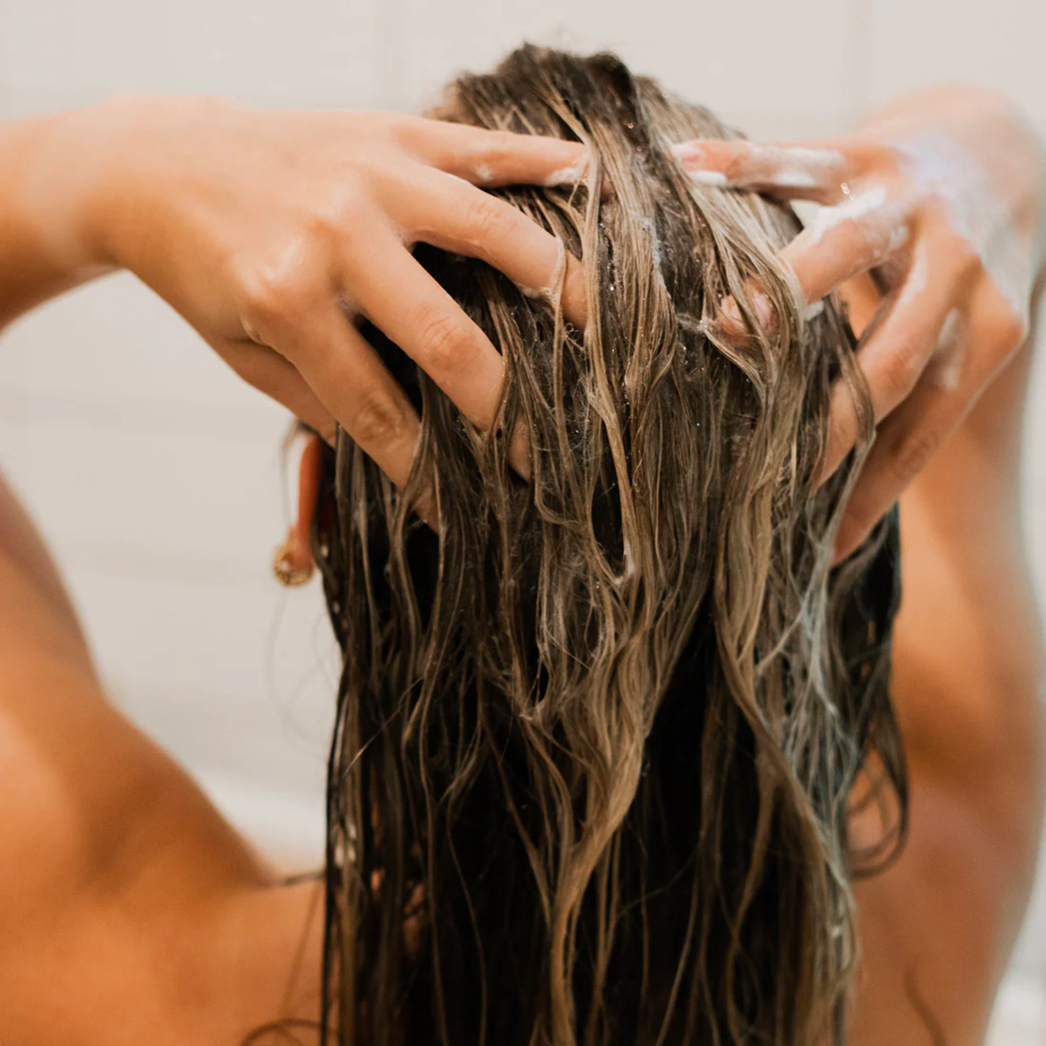 BKIND. Shampoing en Barre Cheveux Colorés ou Blancs - 55 g