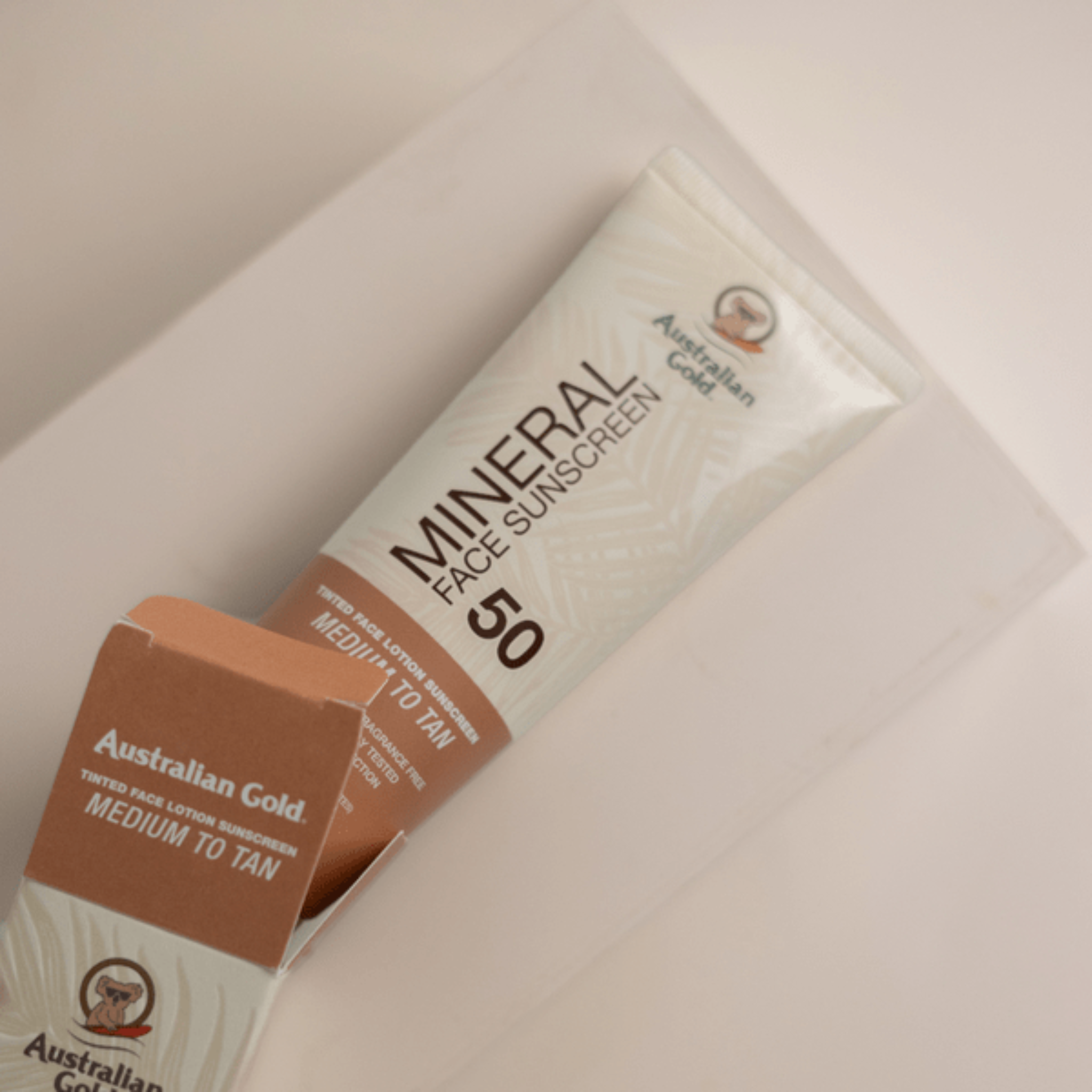 Australian Gold. Crème Solaire Minérale Teintée pour le Visage FPS 50 - Moyen à Ocre - 74 ml