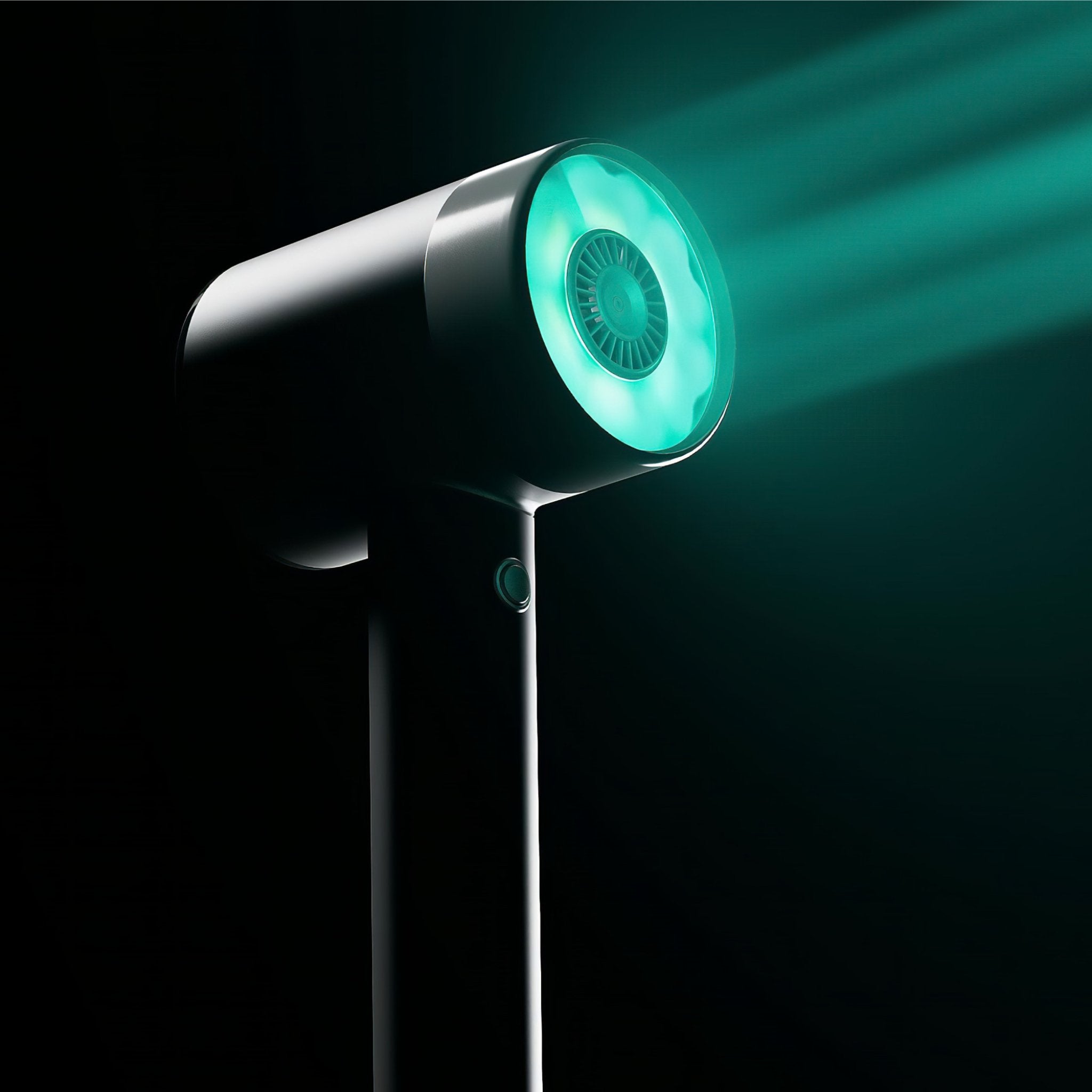 L'Oréal. Ensemble Airlight Pro et Tech Bag - Concept C. Shop