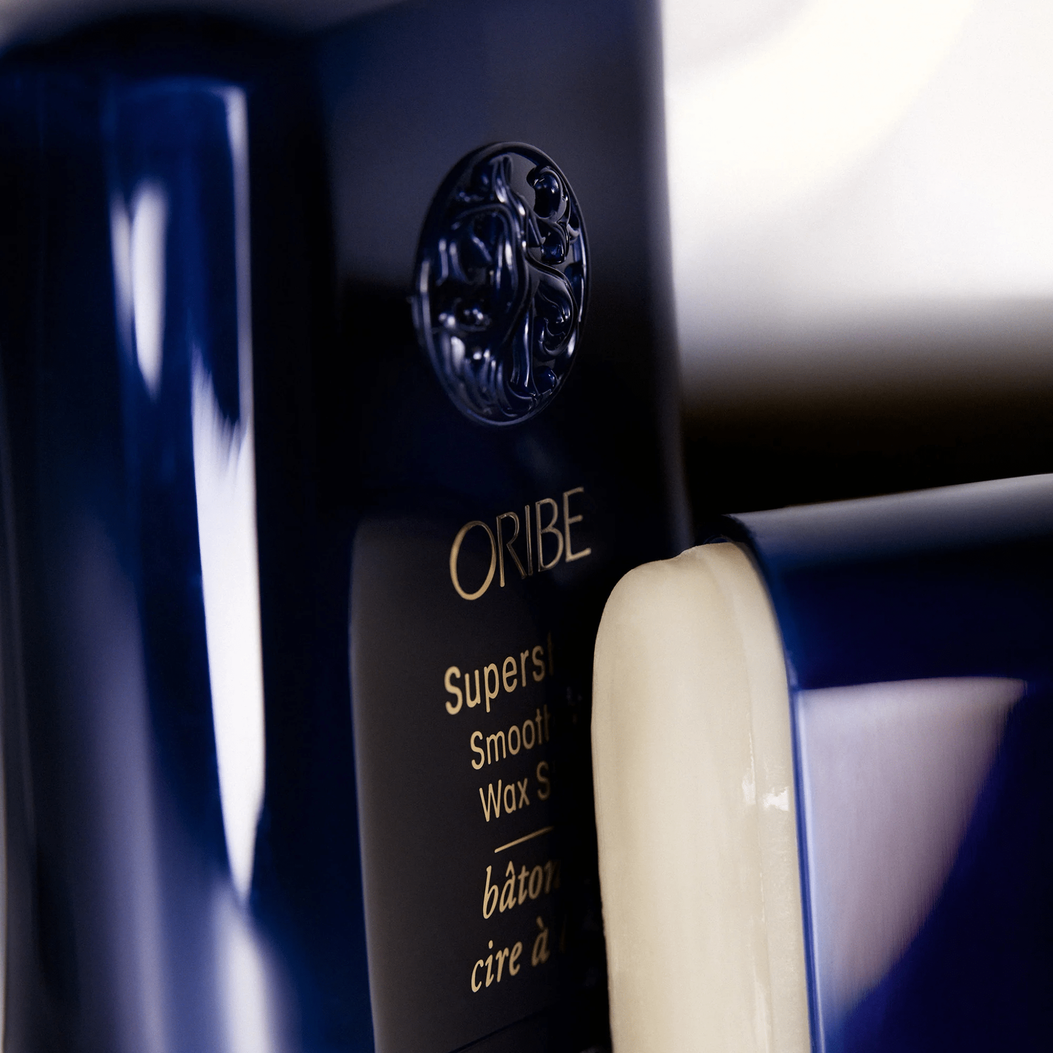 Oribe. Bâton De Cire à Lisser Pour Cheveux Supershine - 38 g - Concept C. Shop