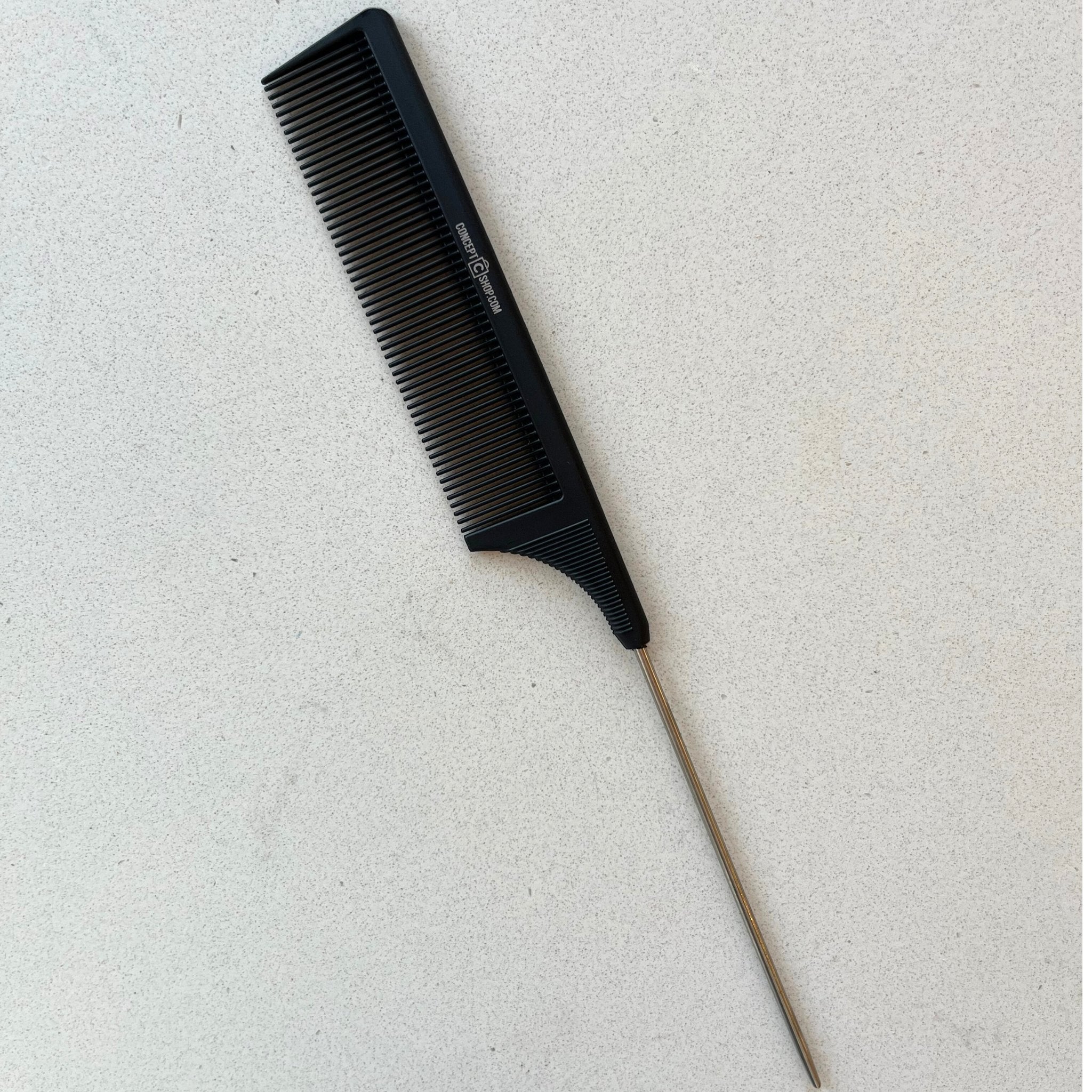 Concept C. Peigne démêlant avec tige en métal (23 cm) - Noir - Concept C. Shop