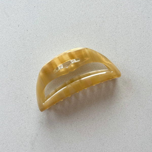 Concept C. Pince Demi-Lune - 9,5 CM Beige - Concept C. Shop