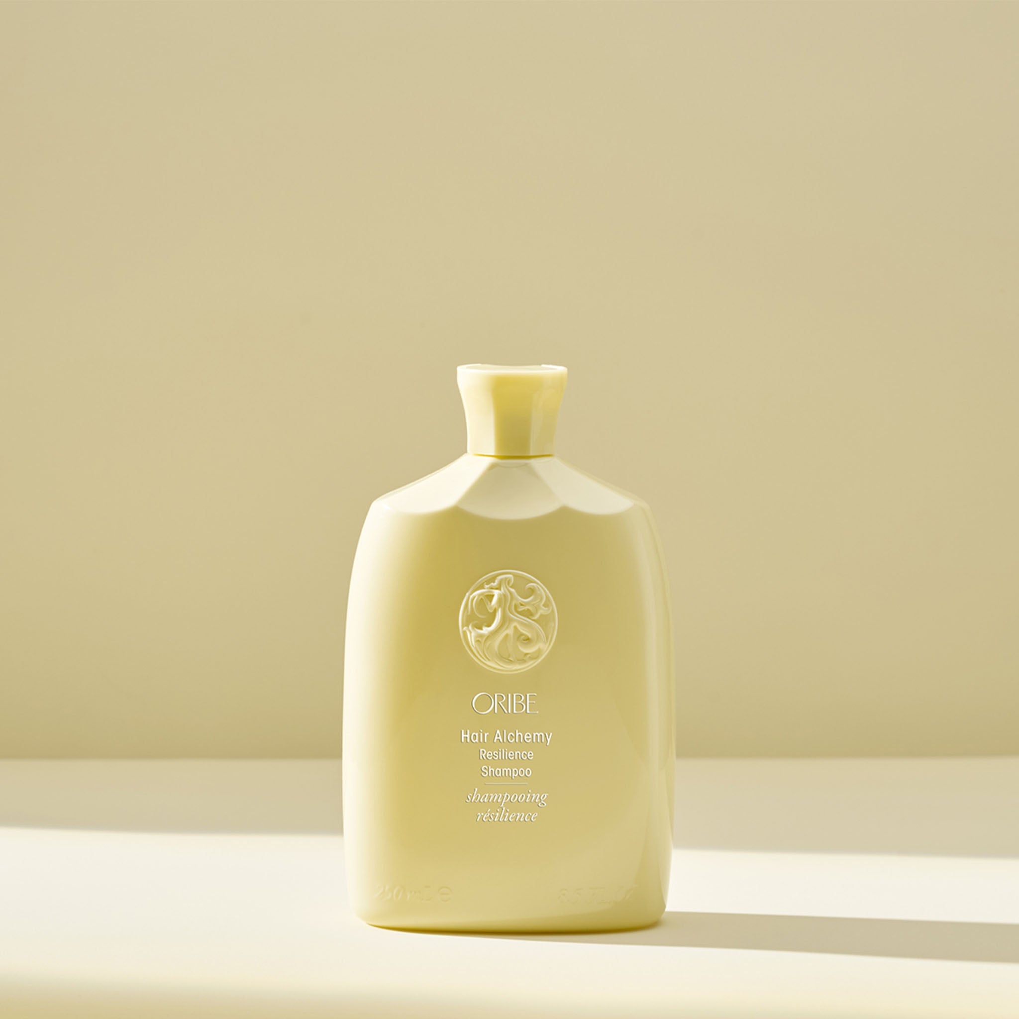 Oribe. Shampoing Résilience Hair Alchemy - 250 ml - Concept C. Shop