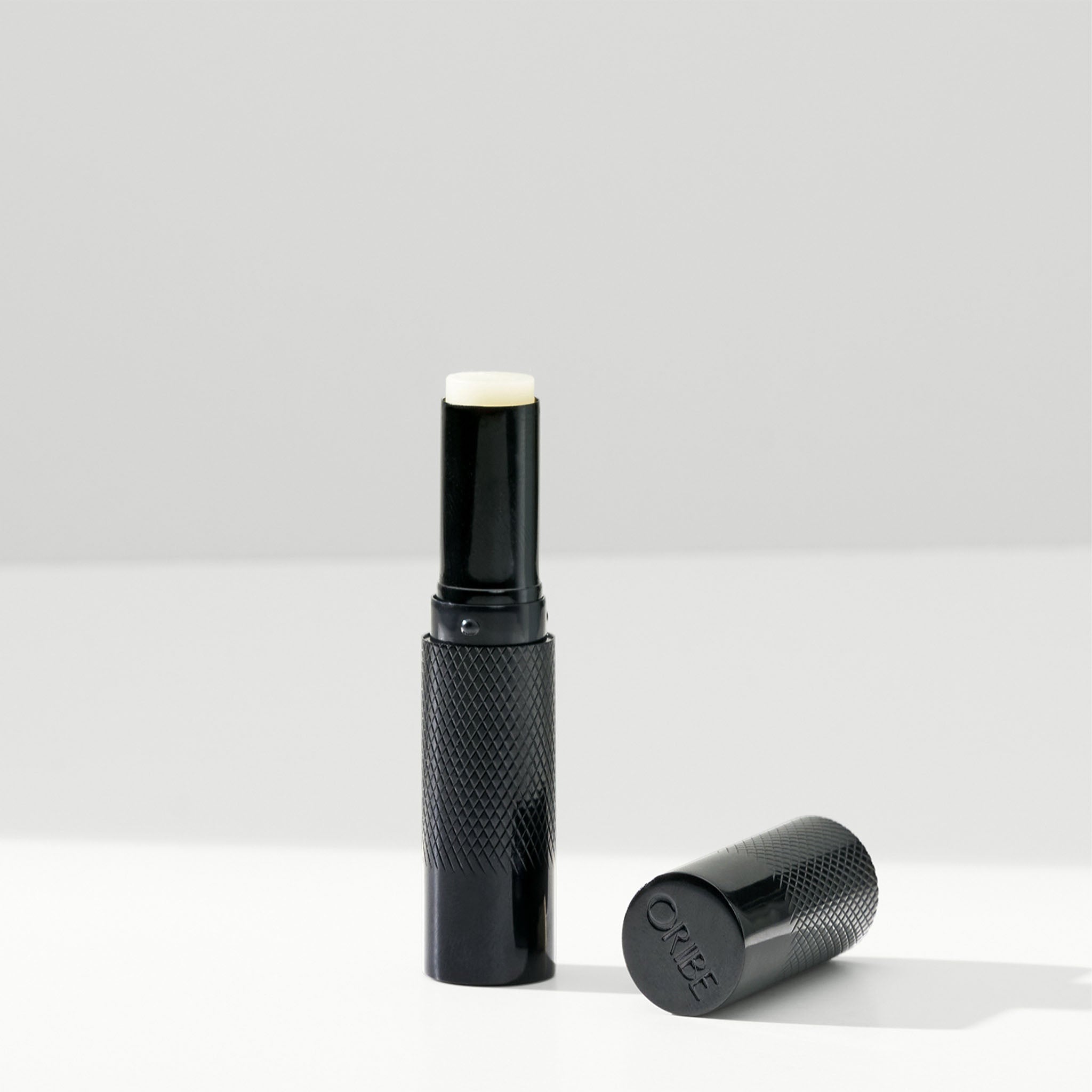 Oribe. Traitement Nourrissant Pour les Lèvres - 2.5 g - Concept C. Shop